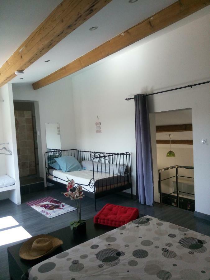 Gite Chez Mamiyo Gallargues Le Montueux מראה חיצוני תמונה